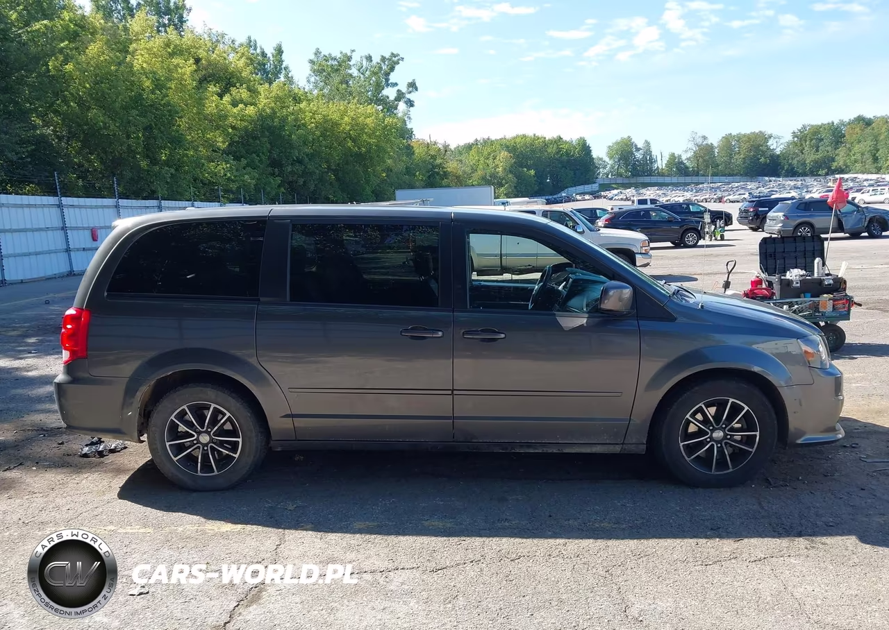 2016 Dodge Grand Caravan Sxt VIN:2C4RDGCG6GR220692 - 13