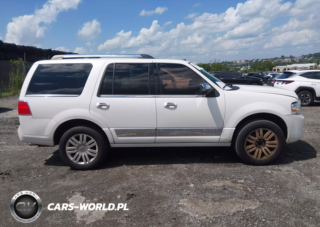 2011 Lincoln Navigator VIN:5LMJJ2J52BEJ09615 - 12