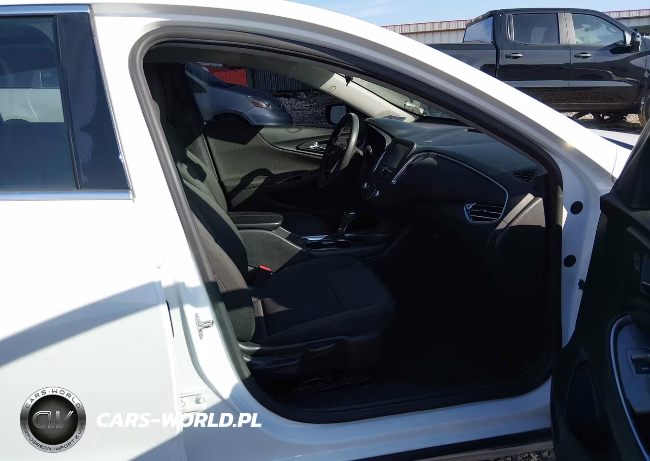 2018 Chevrolet Malibu Lt VIN:1G1ZD5ST3JF272355 - 5