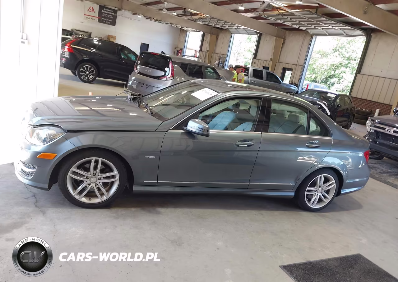 2012 Mercedes-Benz C 250 Sport VIN:WDDGF4HBXCR235733 - 14