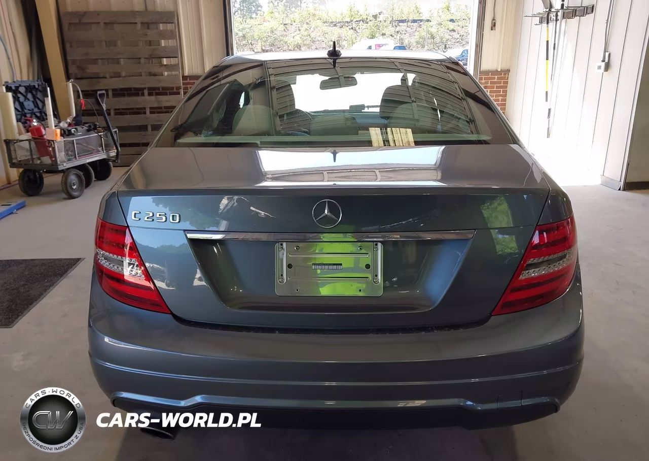 2012 Mercedes-Benz C 250 Sport VIN:WDDGF4HBXCR235733 - 16
