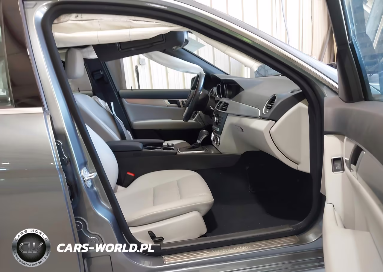 2012 Mercedes-Benz C 250 Sport VIN:WDDGF4HBXCR235733 - 5