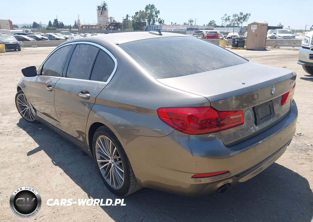 2018 BMW 530I VIN:WBAJA5C53JWA39914 - 3