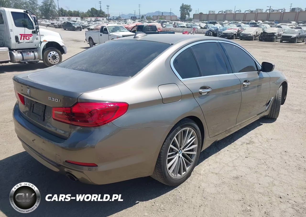 2018 BMW 530I VIN:WBAJA5C53JWA39914 - 4