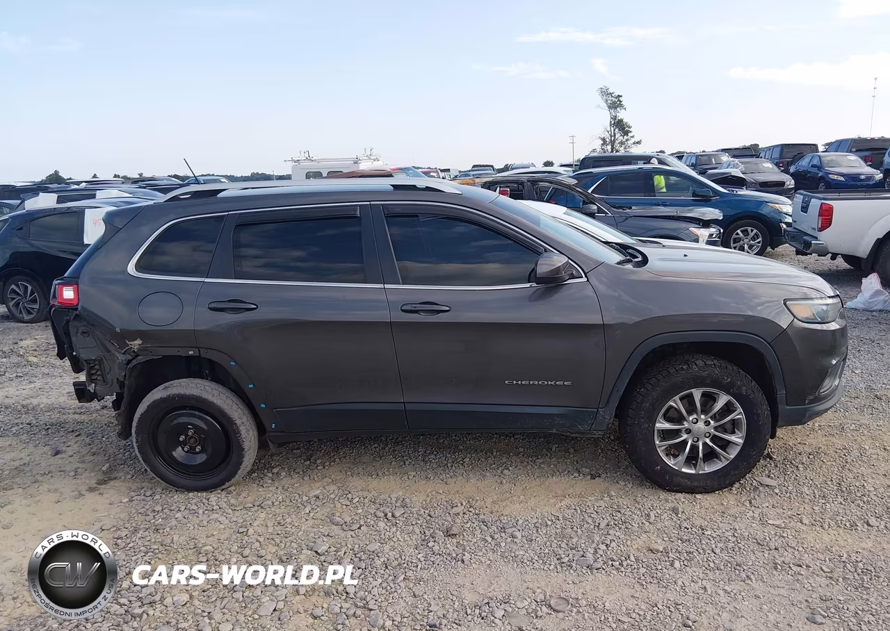 2019 Jeep Cherokee Latitude Plus 4X4 VIN:1C4PJMLB6KD198868 - 14