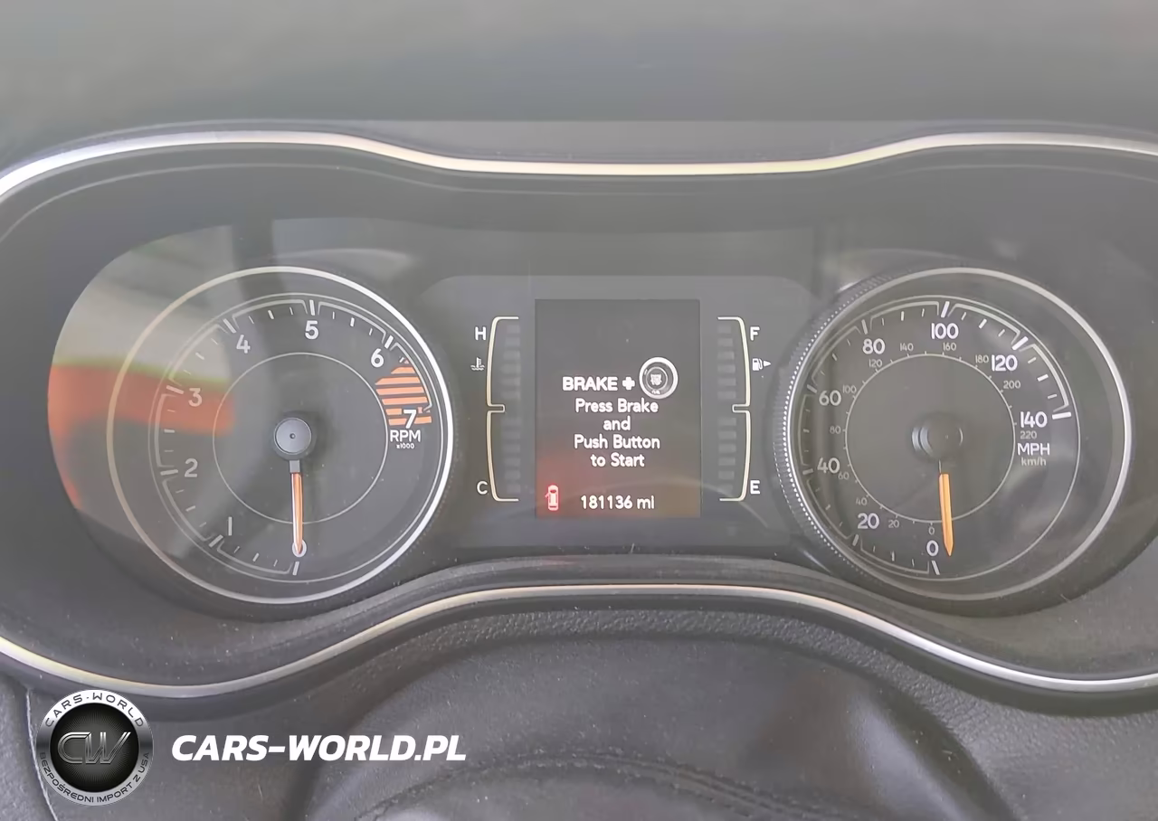 2019 Jeep Cherokee Latitude Plus 4X4 VIN:1C4PJMLB6KD198868 - 7