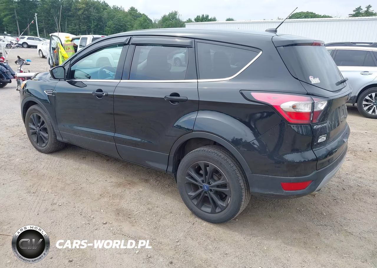 2017 Ford Escape Se VIN:1FMCU0GDXHUE23033 - 3