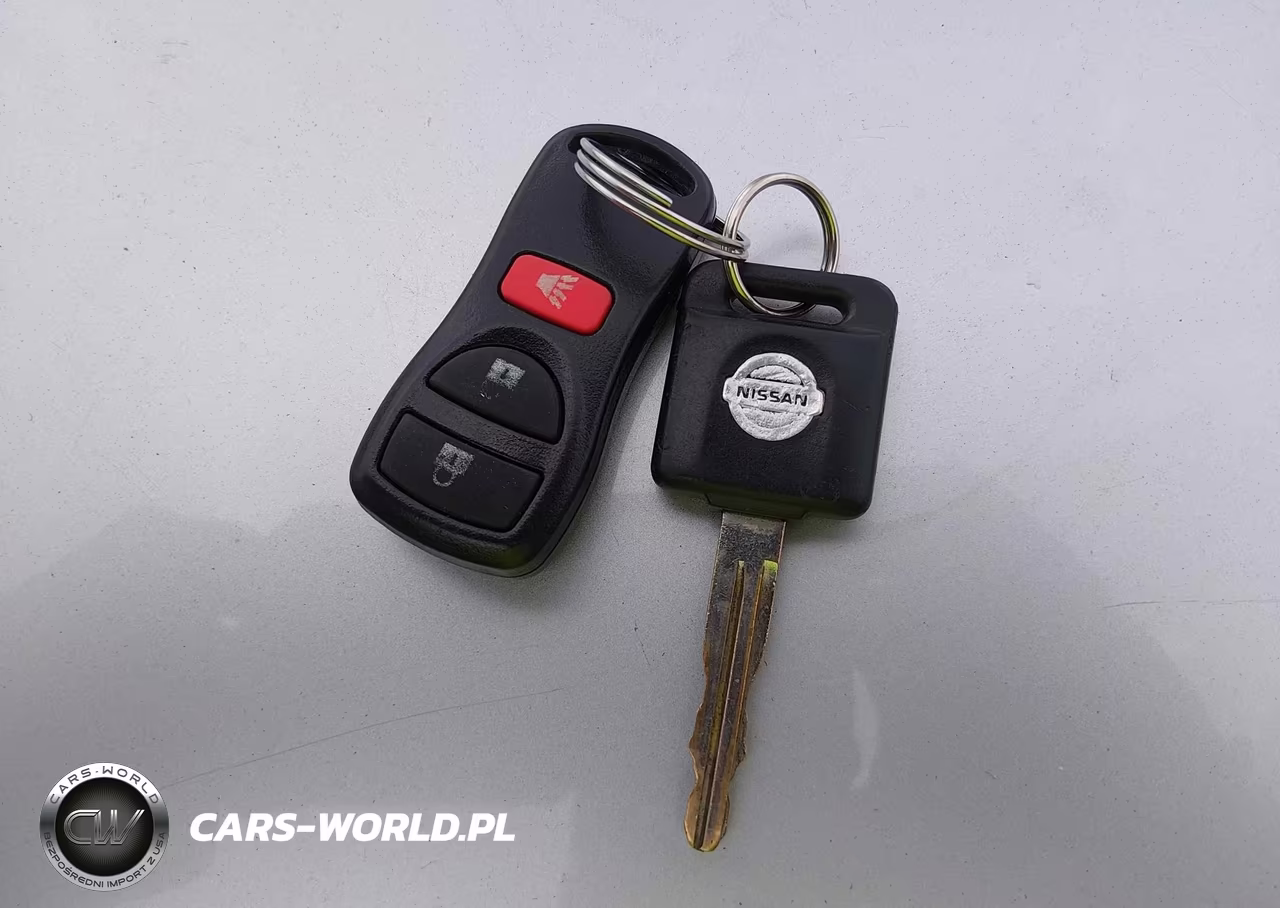 2010 Nissan Versa 1.8S VIN:3N1BC1CP8AL400068 - 11
