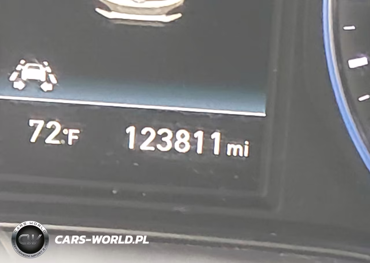 2019 Hyundai Kona Ultimate VIN:KM8K5CA53KU247428 - 15