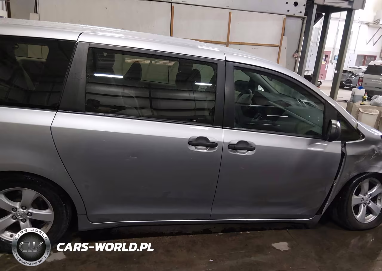 2012 Toyota Sienna Base 7 Passenger VIN:5TDKA3DC7CS014085 - 14