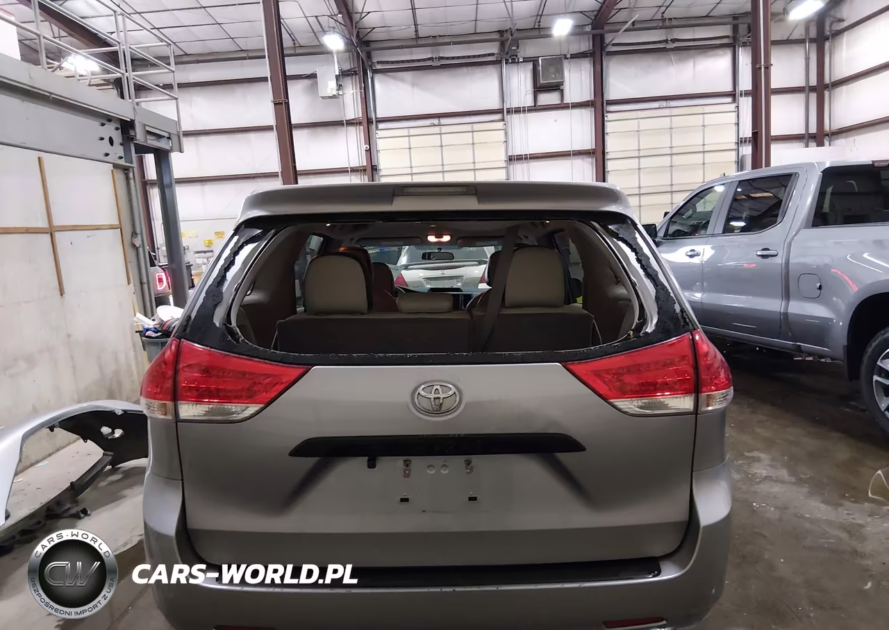 2012 Toyota Sienna Base 7 Passenger VIN:5TDKA3DC7CS014085 - 17