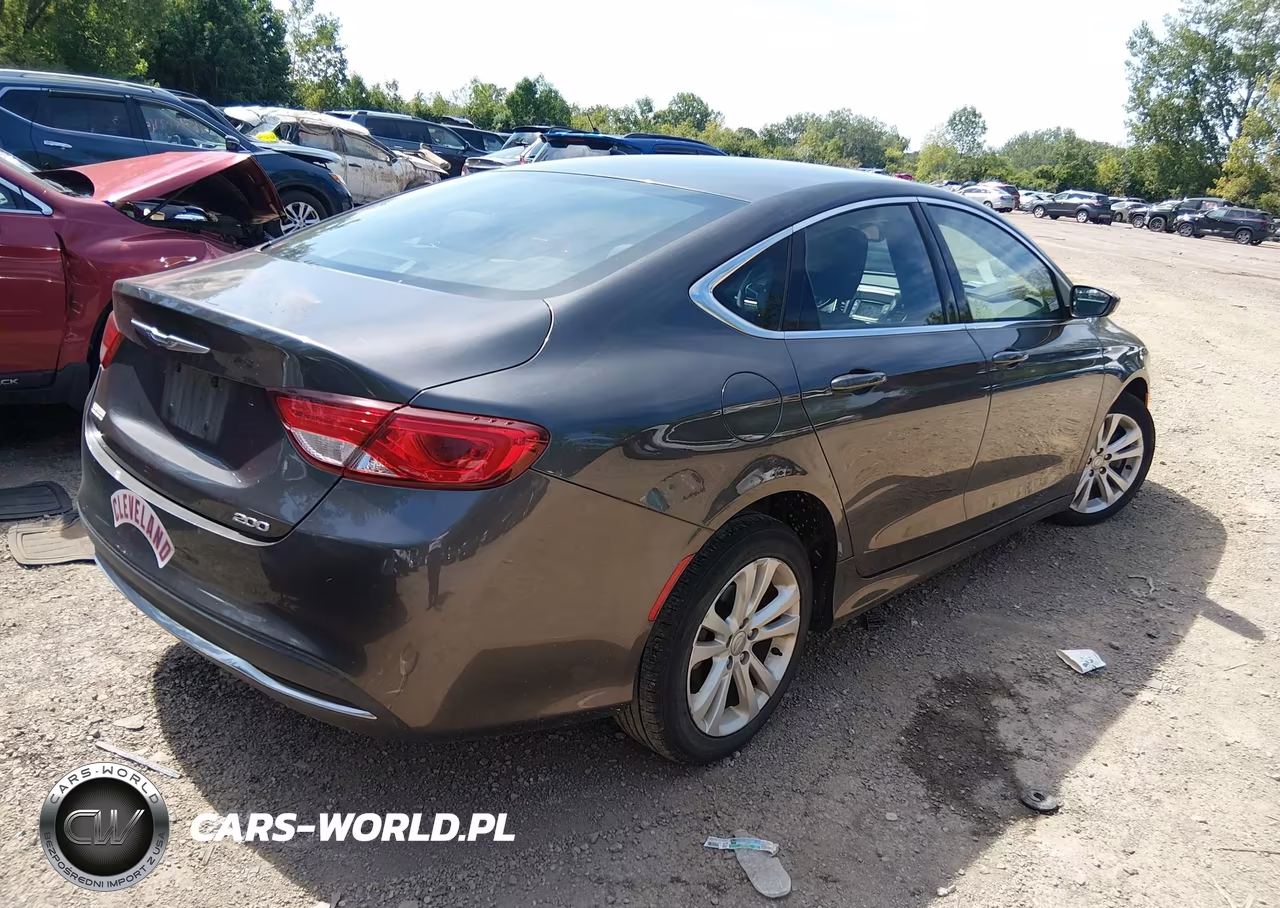 2015 Chrysler 200 Limited VIN:1C3CCCAB4FN677736 - 4