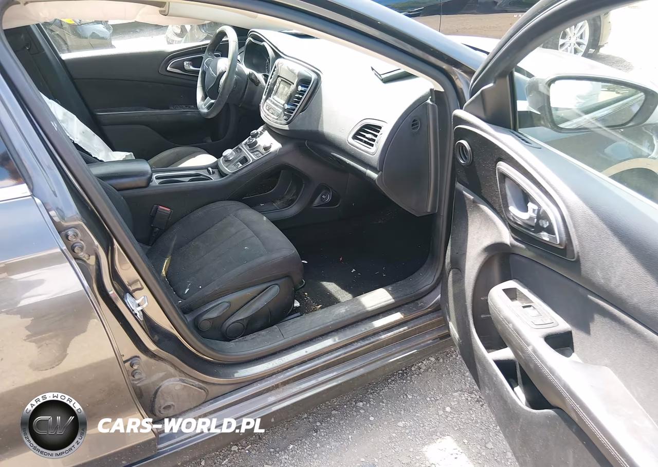 2015 Chrysler 200 Limited VIN:1C3CCCAB4FN677736 - 5