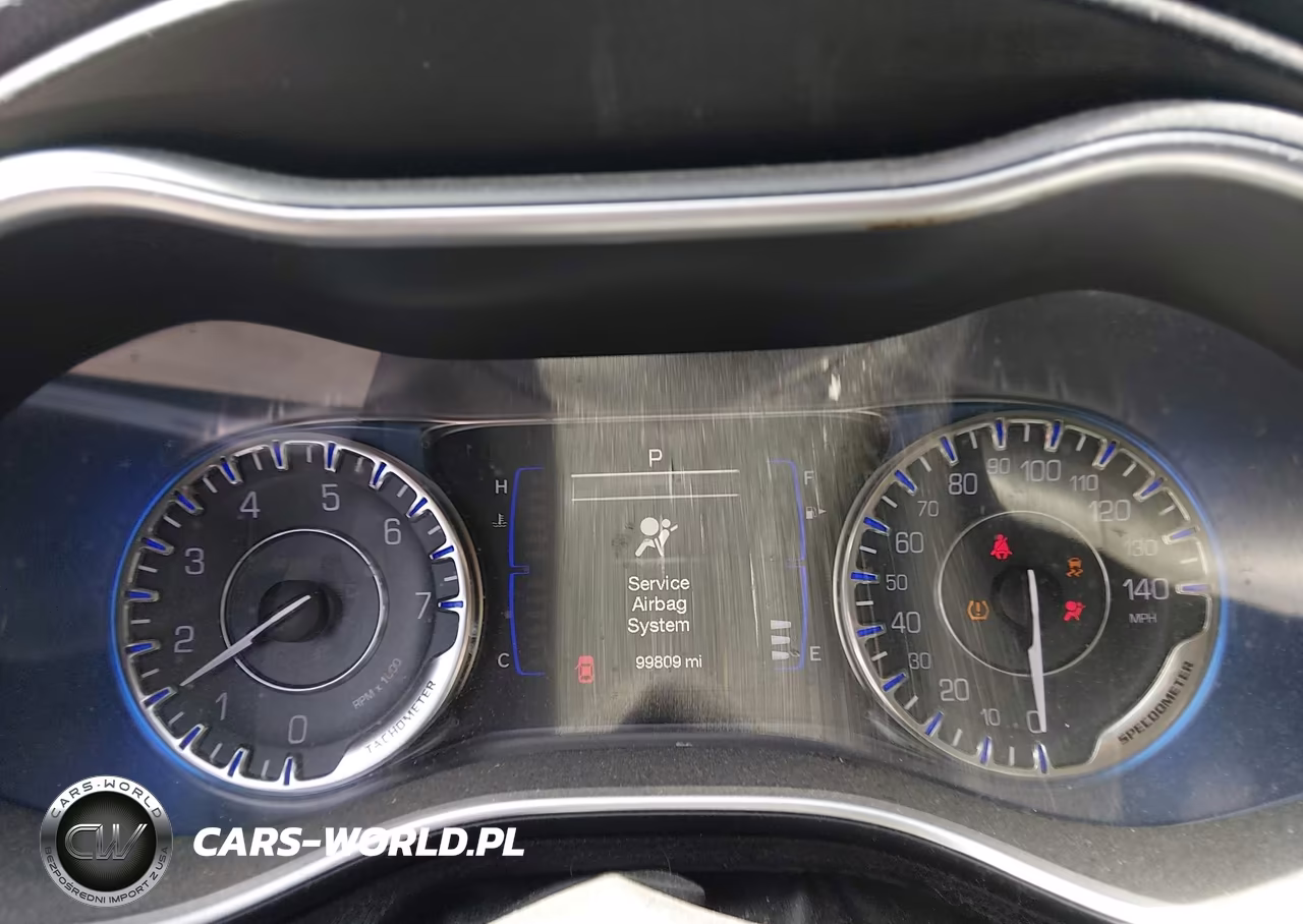 2015 Chrysler 200 Limited VIN:1C3CCCAB4FN677736 - 6