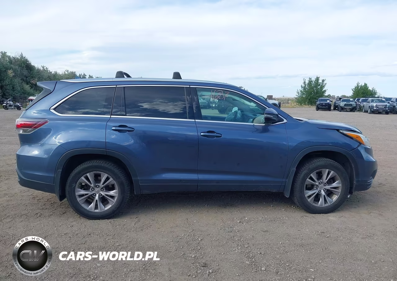 2015 Toyota Highlander Xle V6 VIN:5TDJKRFH7FS136132 - 14
