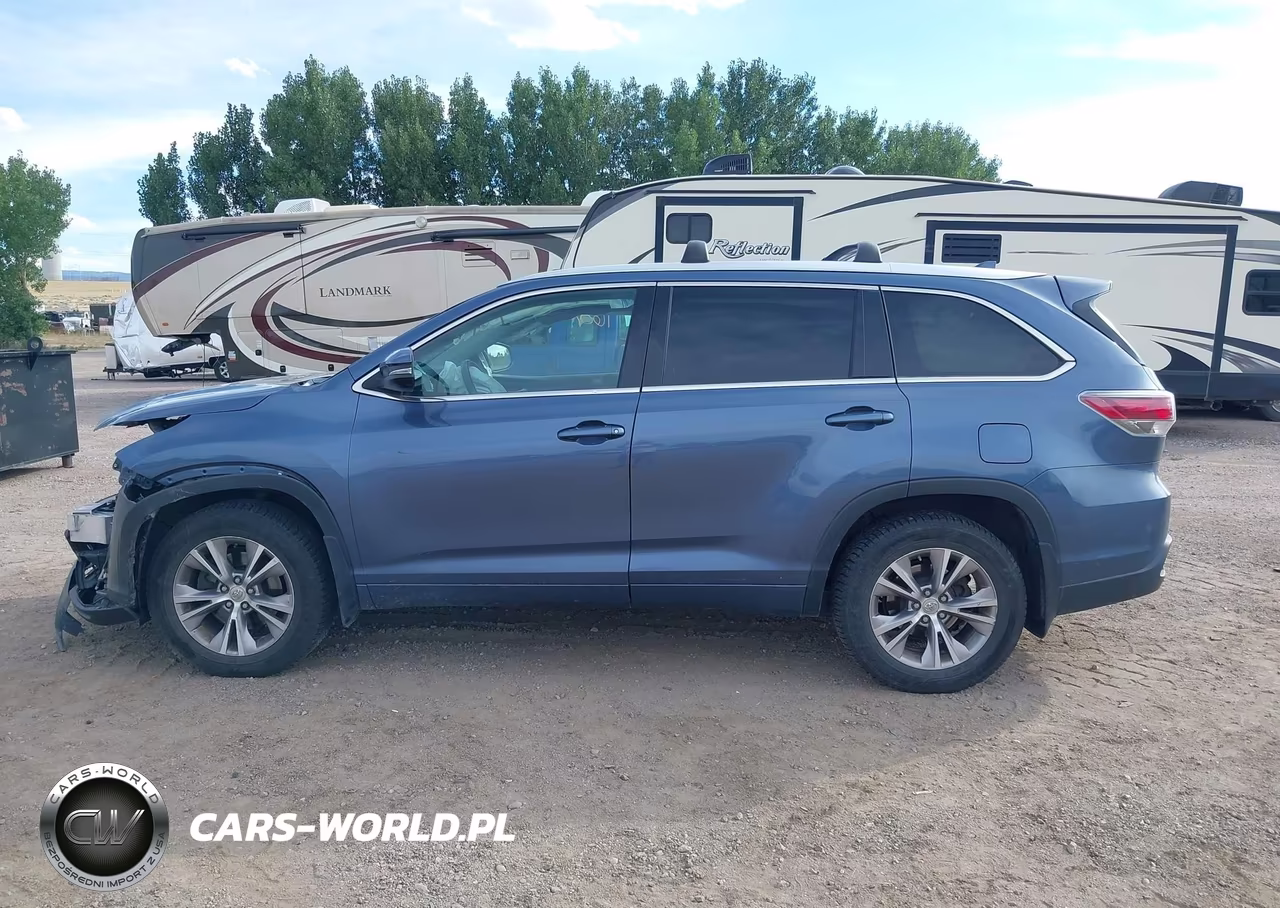 2015 Toyota Highlander Xle V6 VIN:5TDJKRFH7FS136132 - 15