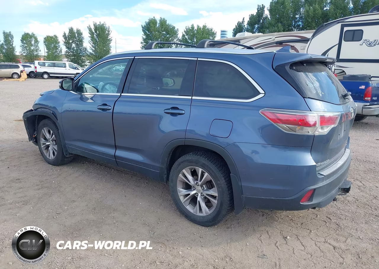 2015 Toyota Highlander Xle V6 VIN:5TDJKRFH7FS136132 - 3