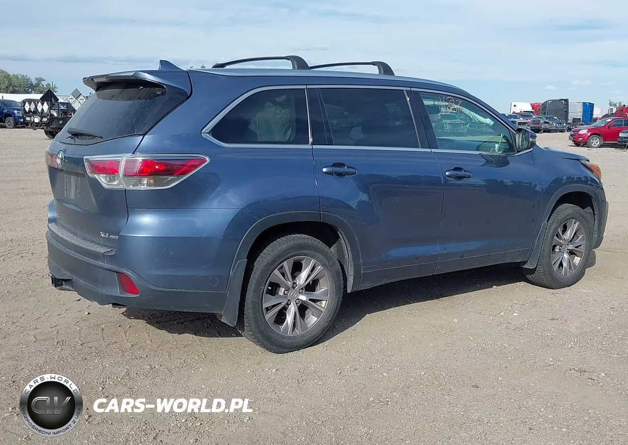 2015 Toyota Highlander Xle V6 VIN:5TDJKRFH7FS136132 - 4