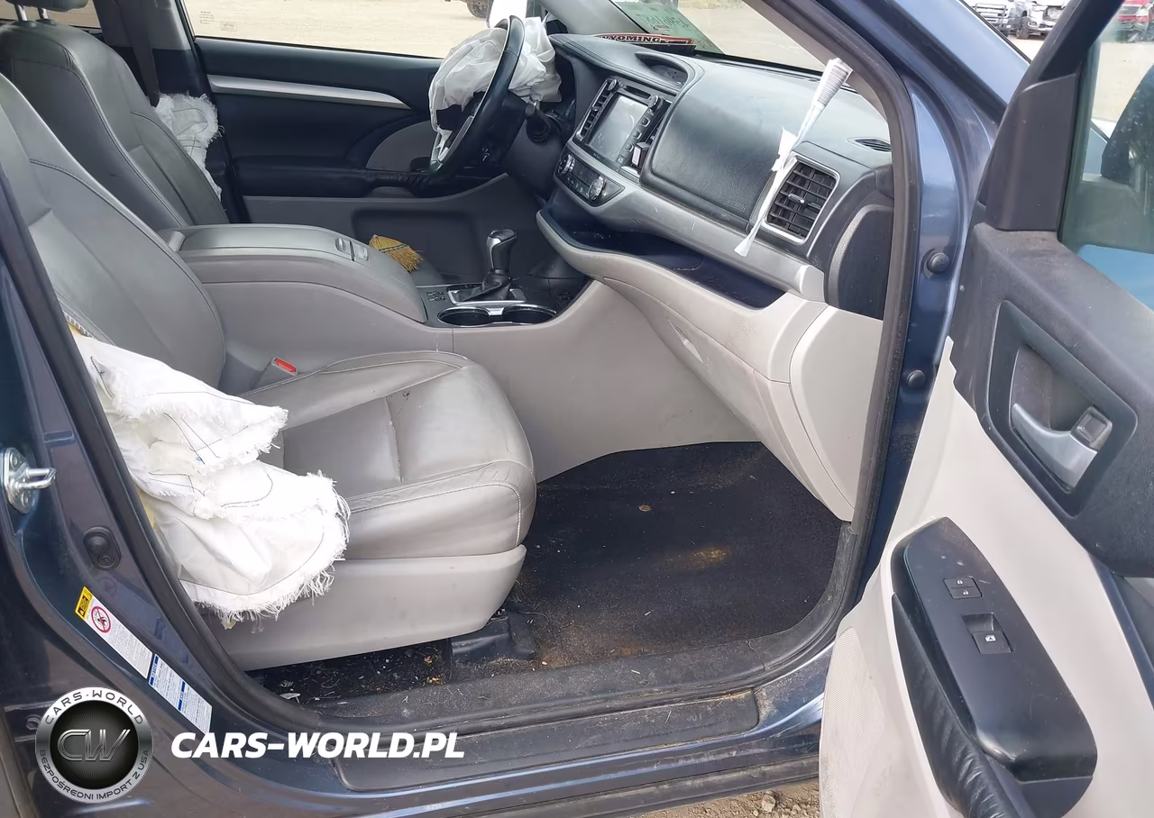 2015 Toyota Highlander Xle V6 VIN:5TDJKRFH7FS136132 - 5