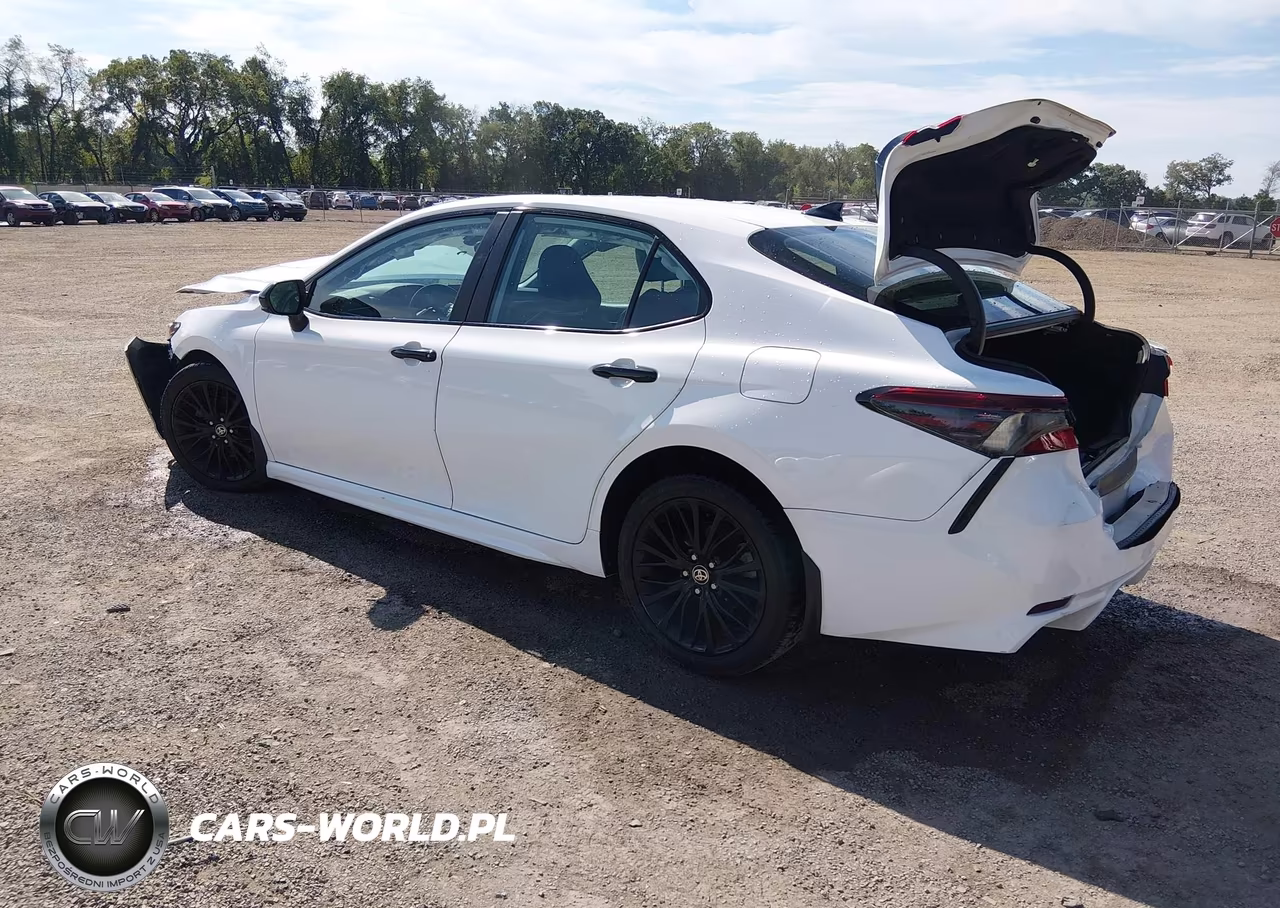 2021 Toyota Camry Se Nightshade Edition VIN:4T1G11AKXMU402863 - 3