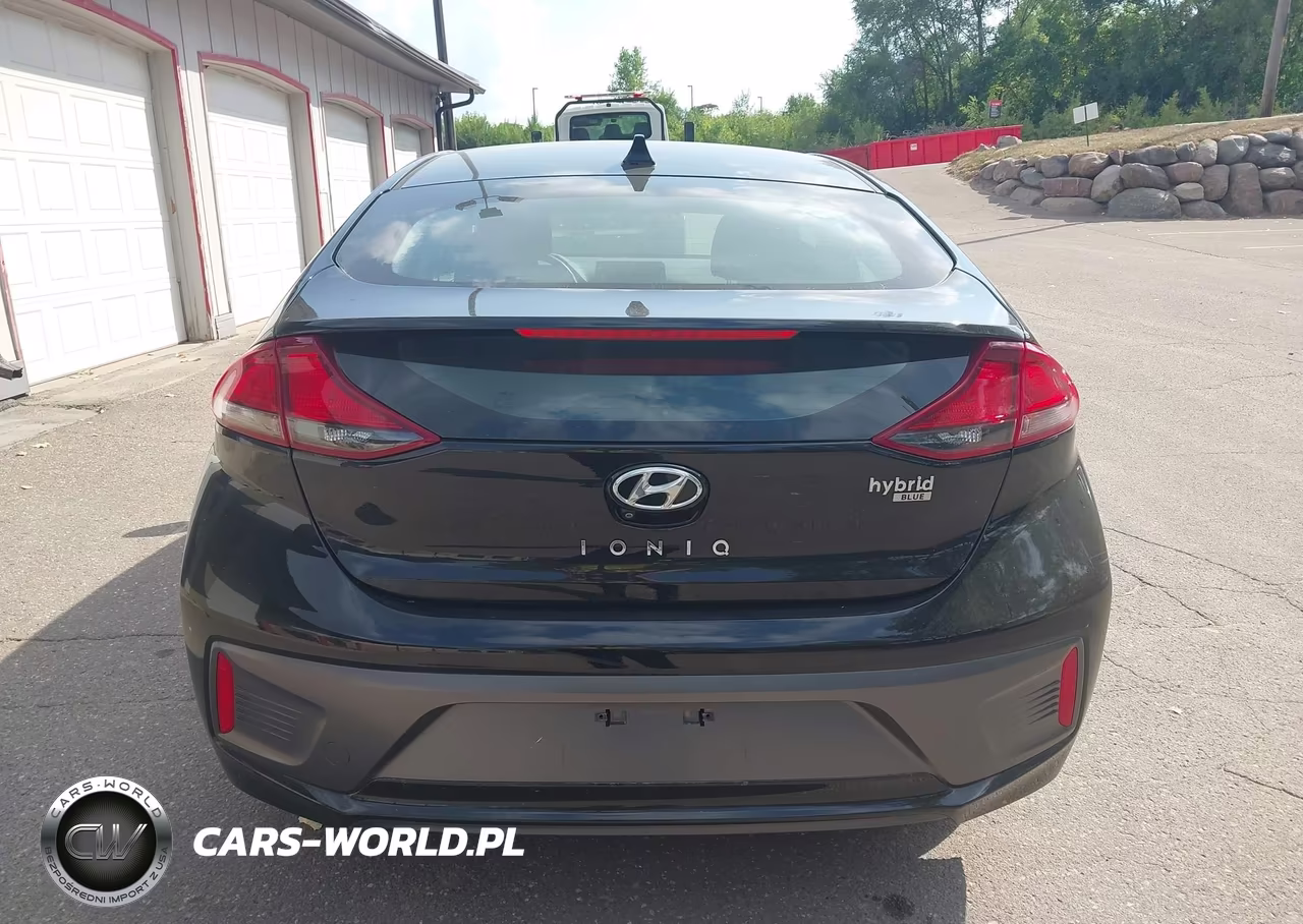2021 Hyundai Ioniq Hybrid Blue VIN:KMHC65LC5MU246101 - 17