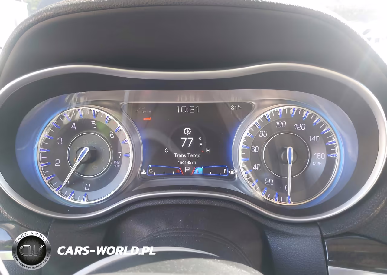 2015 Chrysler 300C VIN:2C3CCAET0FH756692 - 7