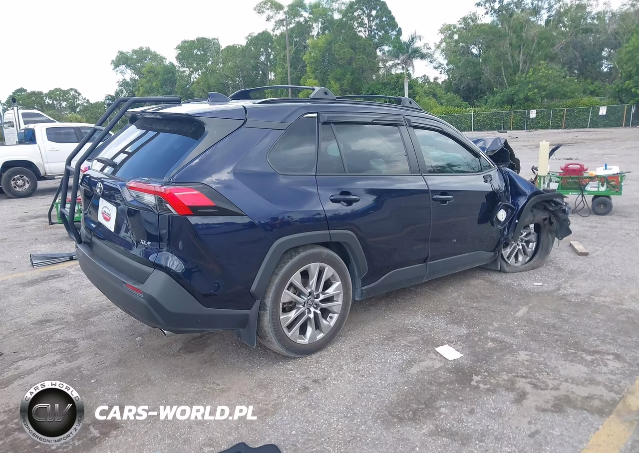 2024 Toyota Rav4 Xle Premium VIN:2T3C1RFV7RW340322 - 4