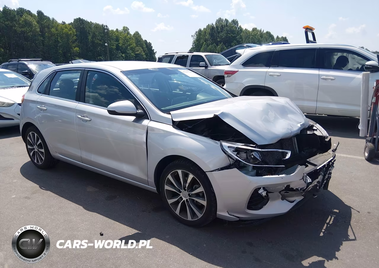 2019 Hyundai Elantra Gt – zdjęcie 1 z 17