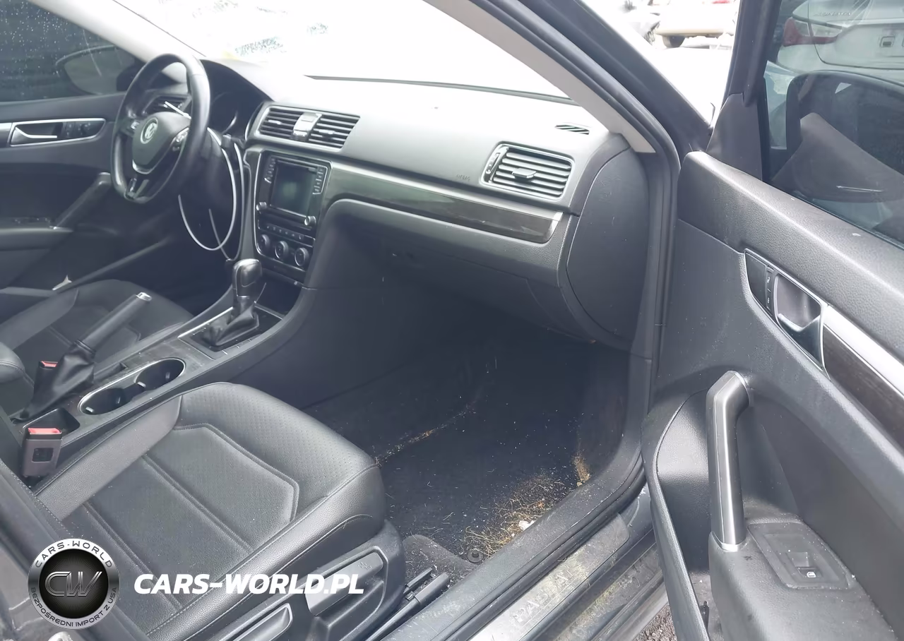 2018 Volkswagen Passat 2.0T Se VIN:1VWBA7A36JC029460 - 5