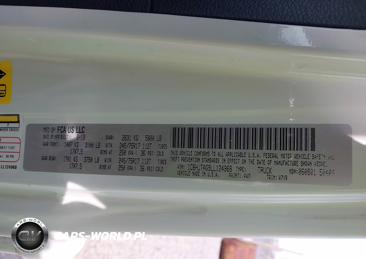 2020 Jeep Gladiator Sport S 4X4 VIN:1C6HJTAG9LL124968 - 9