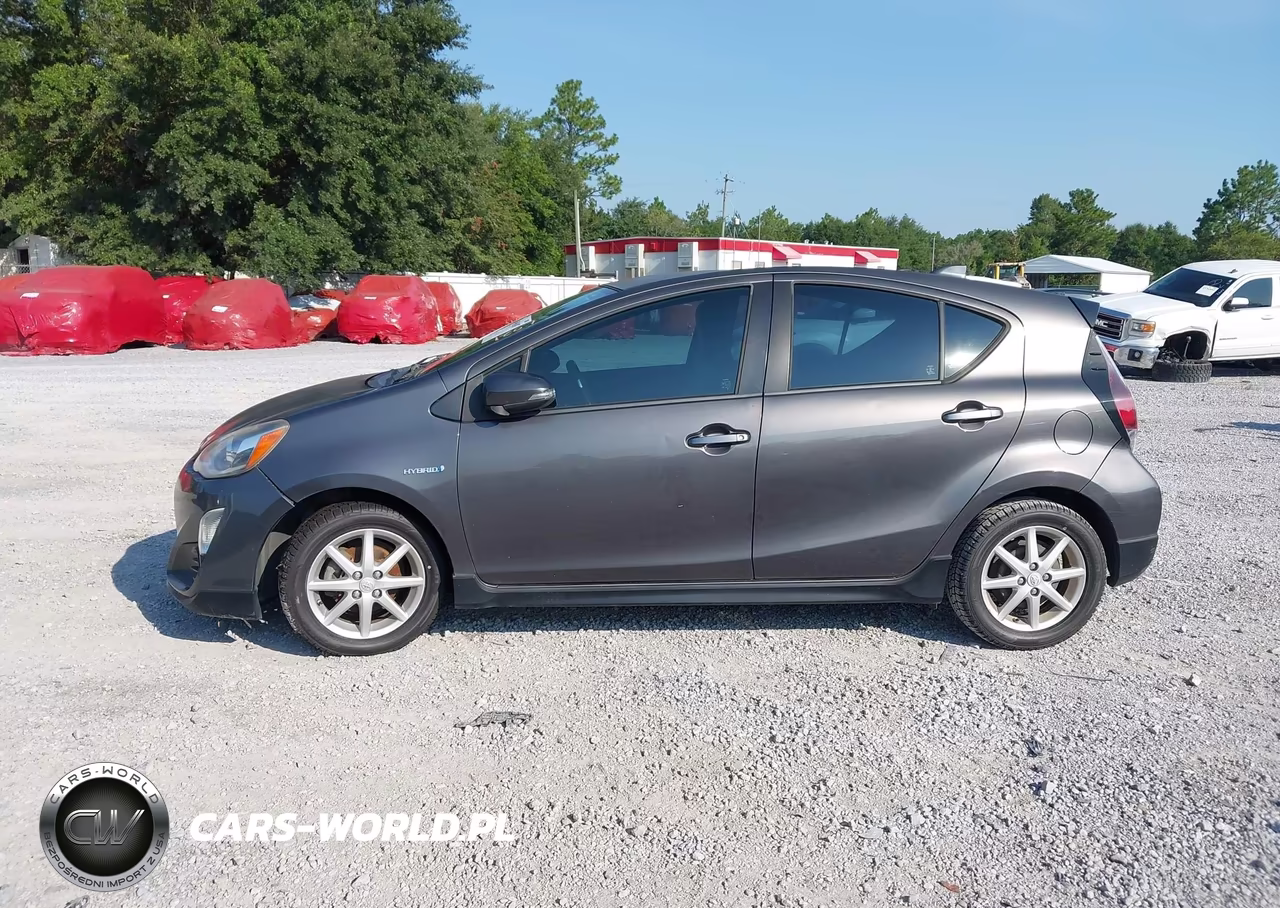 2017 Toyota Prius C One VIN:JTDKDTB35H1592748 - 14
