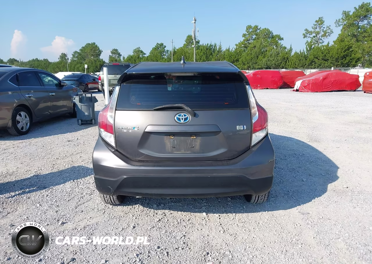 2017 Toyota Prius C One VIN:JTDKDTB35H1592748 - 16