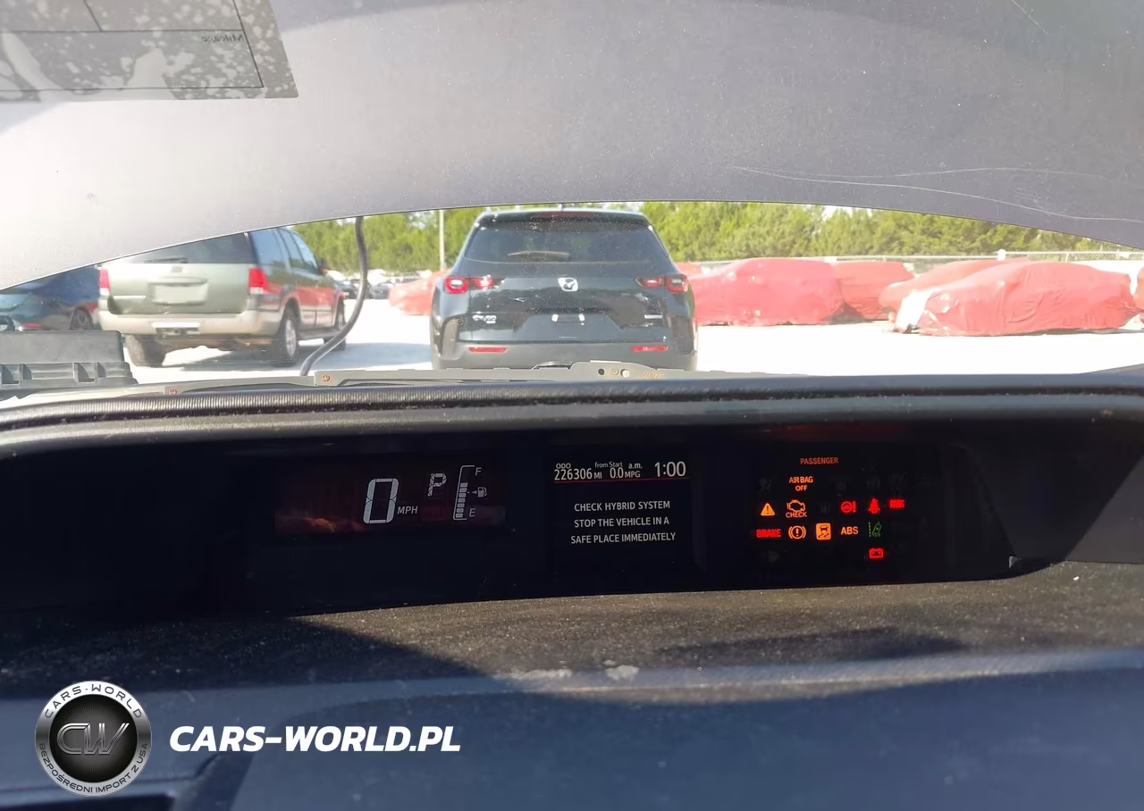 2017 Toyota Prius C One VIN:JTDKDTB35H1592748 - 7