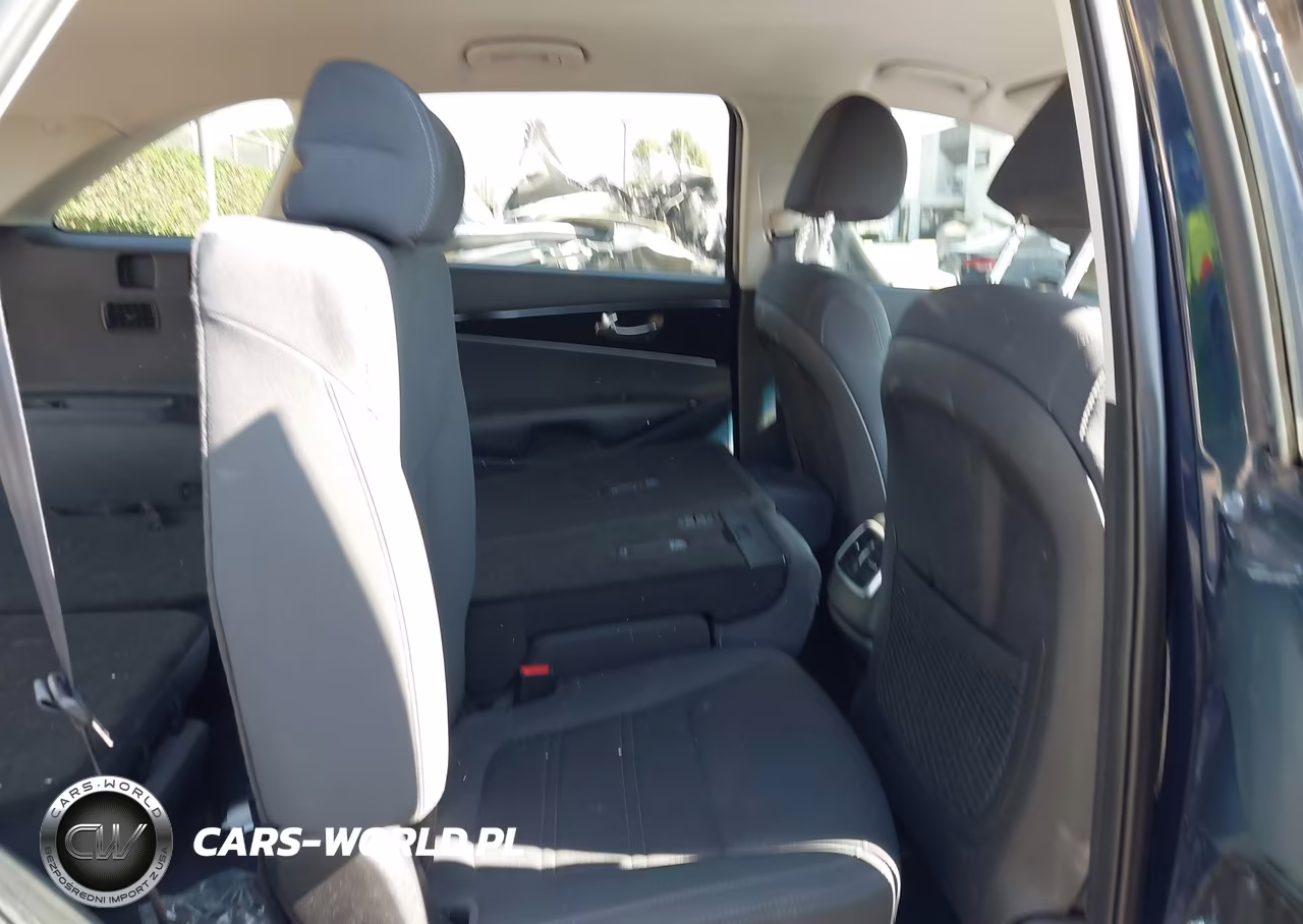 2020 Kia Sorento 3.3L S VIN:5XYPGDA53LG657076 - 8