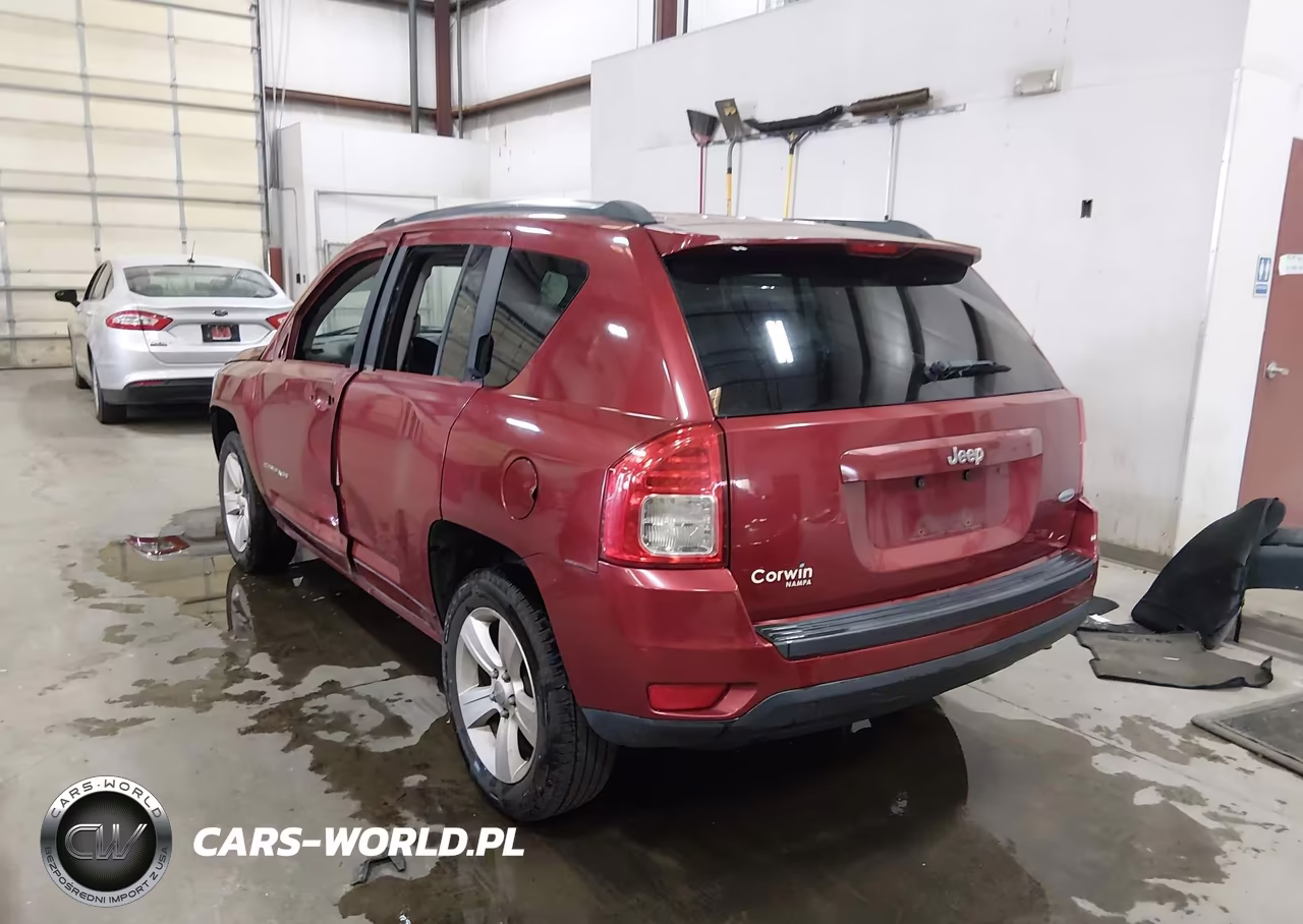 2011 Jeep Compass VIN:1J4NT1FB2BD208589 - 3