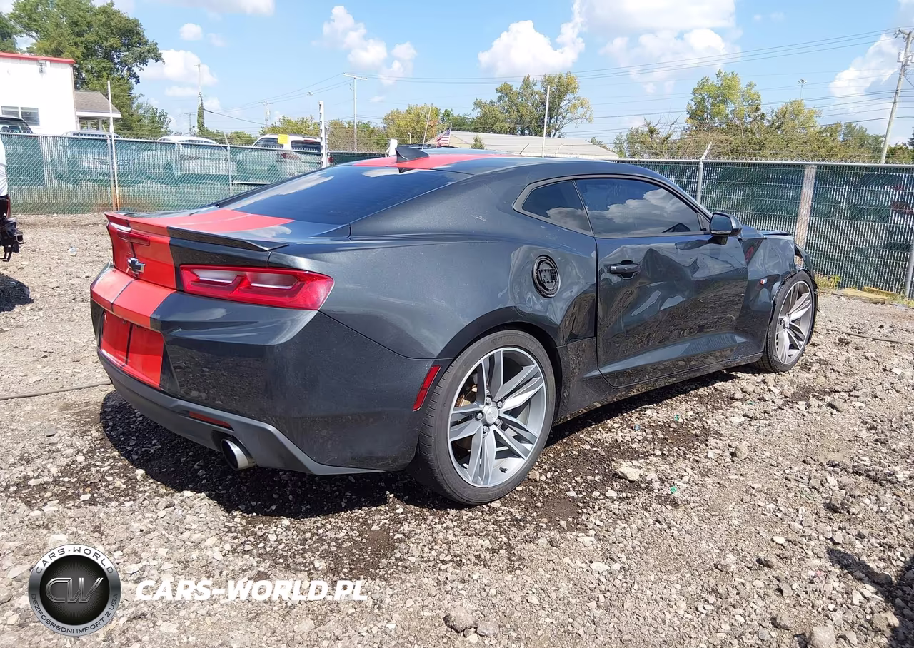 2018 Chevrolet Camaro 1Lt VIN:1G1FB1RSXJ0118064 - 4