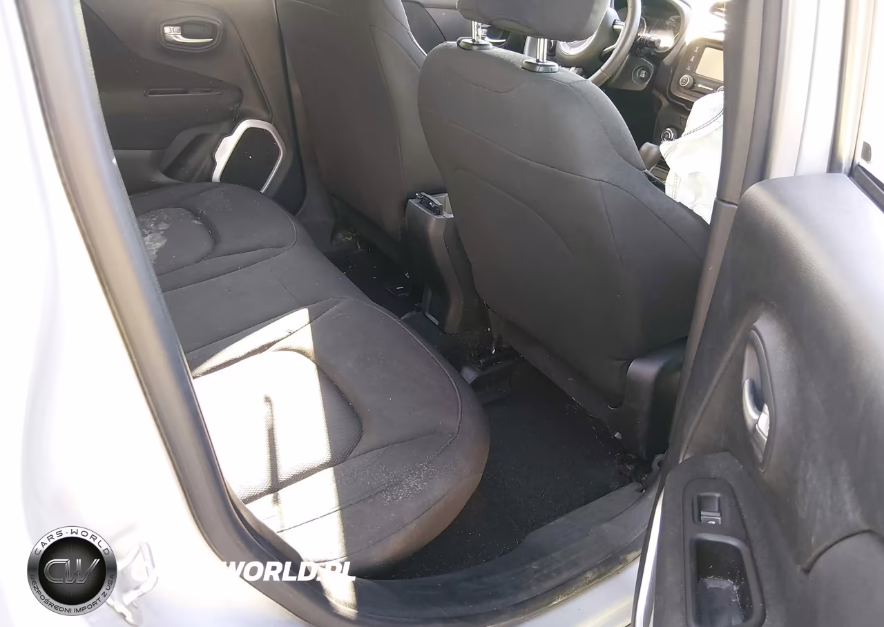 2018 Jeep Renegade Sport 4X4 VIN:ZACCJBAB8JPG98035 - 8