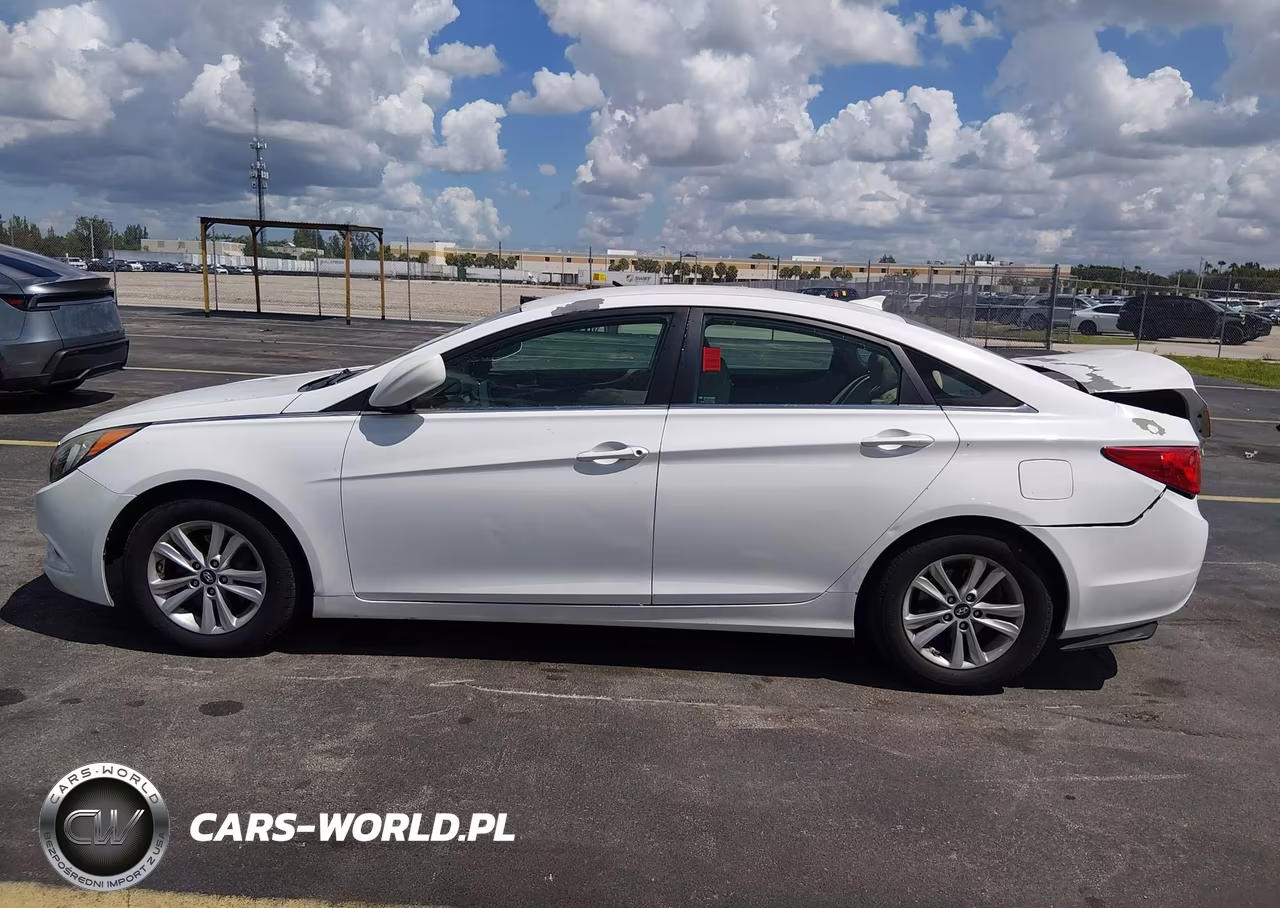 2013 Hyundai Sonata Gls VIN:5NPEB4AC3DH664575 - 14