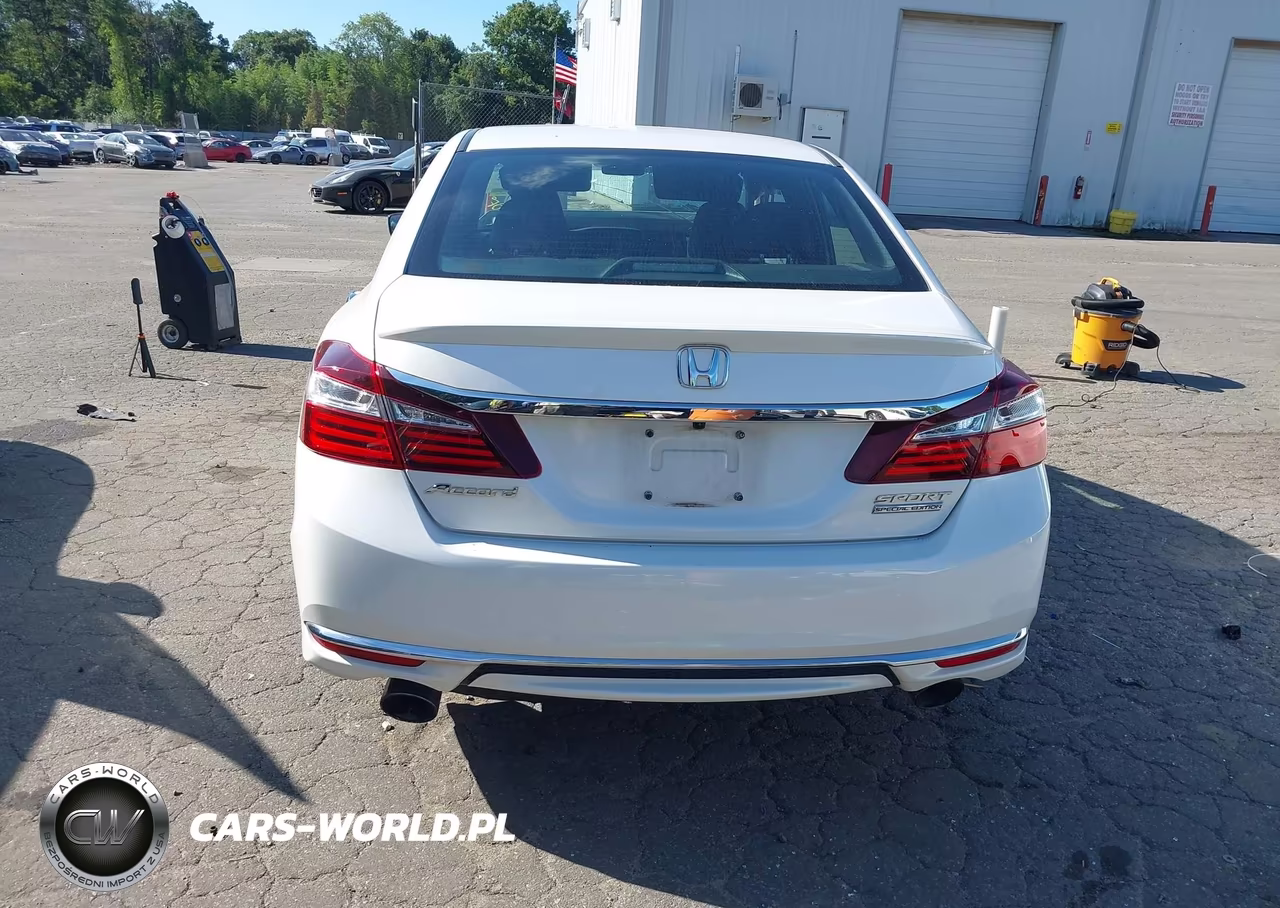 2017 Honda Accord Sport Se VIN:1HGCR2F13HA200067 - 17