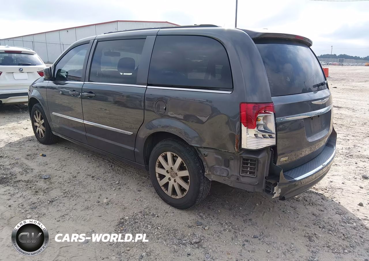 2015 Chrysler Town & Country Touring VIN:2C4RC1BG0FR538565 - 3