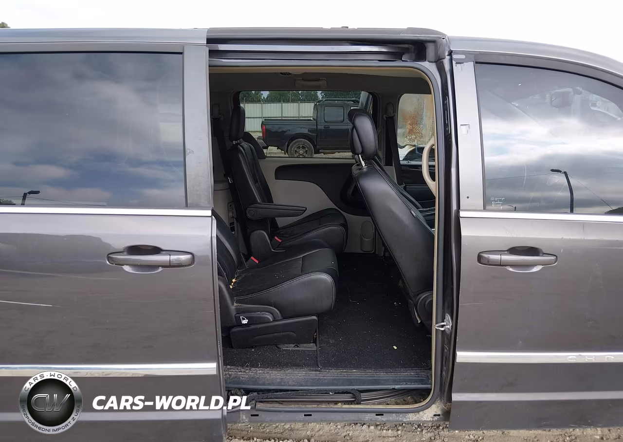 2015 Chrysler Town & Country Touring VIN:2C4RC1BG0FR538565 - 8