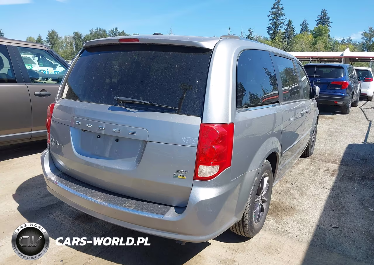 2017 Dodge Grand Caravan Sxt VIN:2C4RDGCG5HR852083 - 4