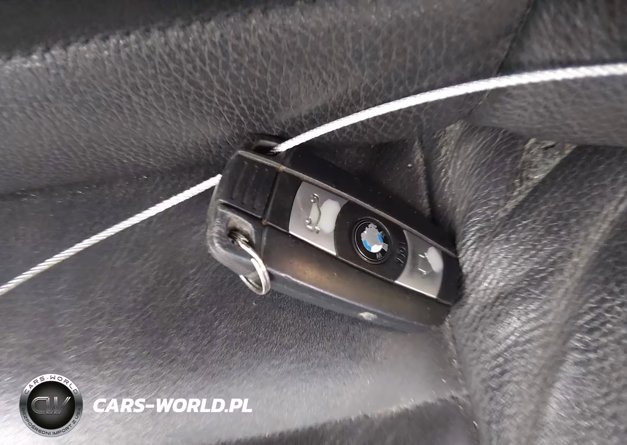 2007 BMW 525Xi VIN:WBANF33577B999340 - 11