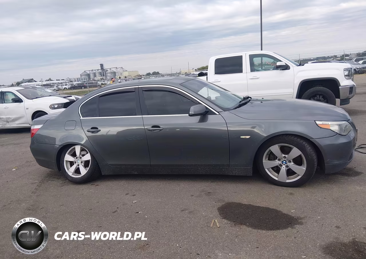 2007 BMW 525Xi VIN:WBANF33577B999340 - 13