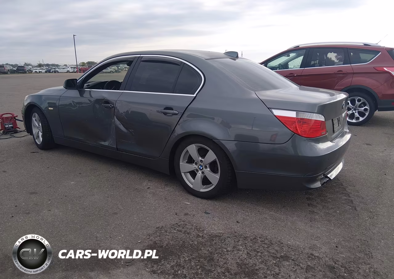 2007 BMW 525Xi VIN:WBANF33577B999340 - 3