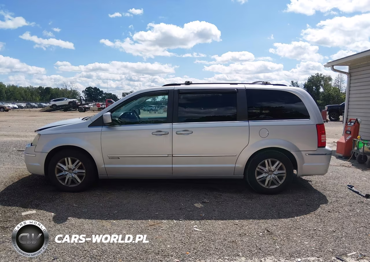 2010 Chrysler Town & Country Touring VIN:2A4RR5DX2AR290387 - 15