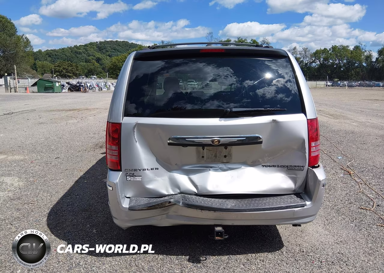 2010 Chrysler Town & Country Touring VIN:2A4RR5DX2AR290387 - 17