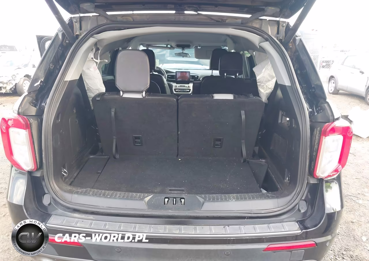 2021 Ford Explorer Xlt VIN:1FMSK8DHXMGA10836 - 18