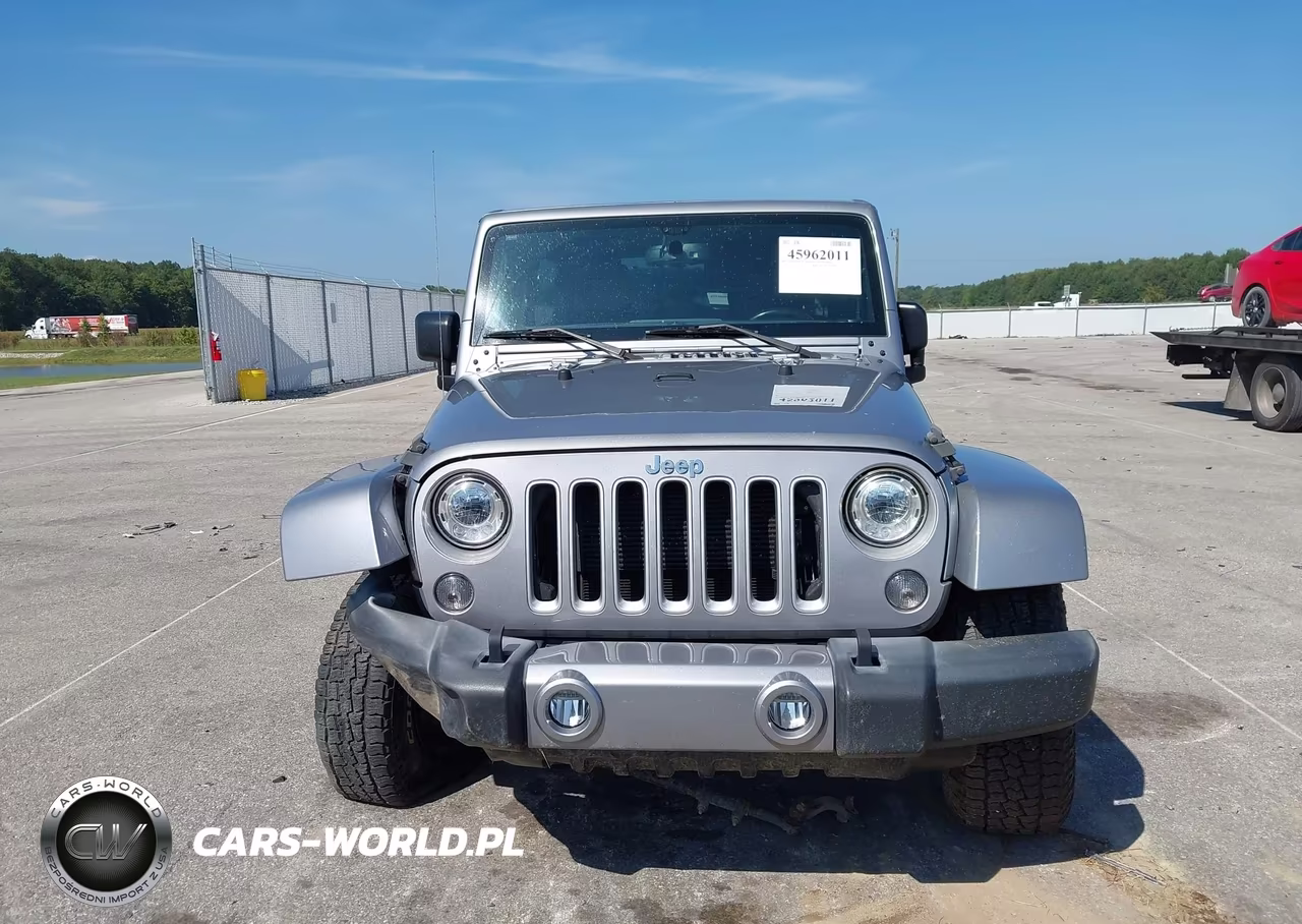 2017 Jeep Wrangler Unlimited Sahara 4X4 VIN:1C4BJWEG5HL696752 - 12