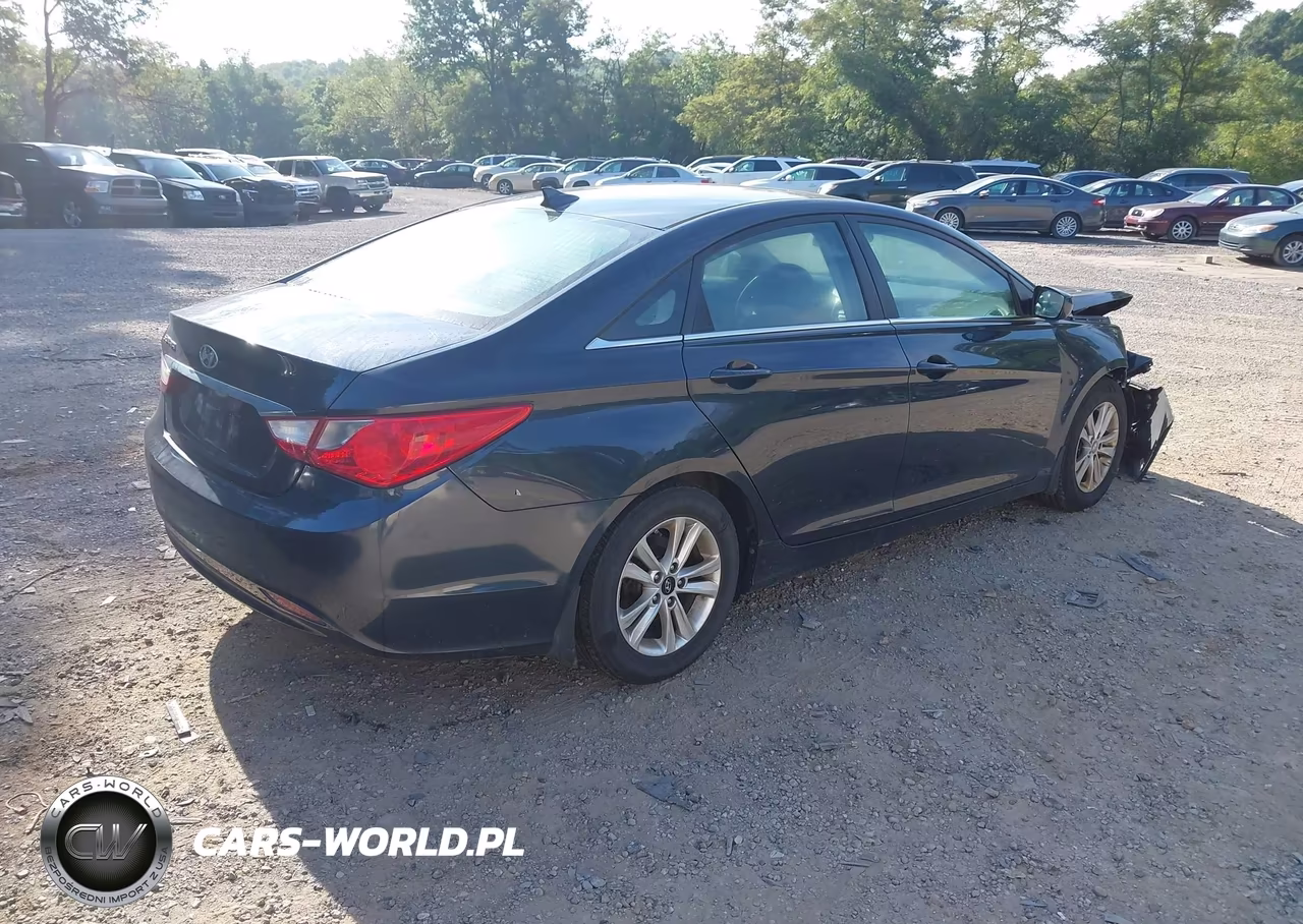 2013 Hyundai Sonata Gls VIN:5NPEB4AC2DH713863 - 4